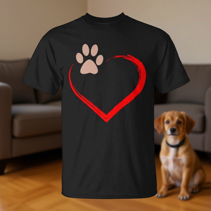 T-Shirt Promozionale per San Valentino con Impronta di Zampa e Cuore per Amanti di Cani e Cuccioli - Product Image 2
