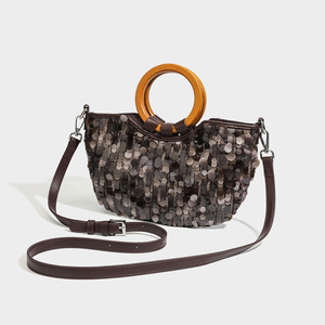 Sac à main en coquillage naturel <span class=keywords><strong>de</strong></span> style français, pochette <span class=keywords><strong>de</strong></span> <span class=keywords><strong>soirée</strong></span> demi-lune à anneau rond style bois, pour vacances en bord <span class=keywords><strong>de</strong></span> mer, en polyester avec perles et écailles - Product Image 2