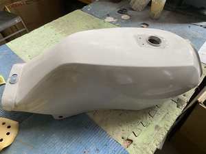 ถังน้ำมันเชื้อเพลิงรถจักรยานยนต์<span class=keywords><strong>135</strong></span> RX-Z Rxz135สำหรับ Yamaha <span class=keywords><strong>rxz</strong></span> <span class=keywords><strong>135</strong></span>ผู้ผลิตในจีน - Product Image 3