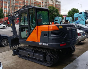 Nouvelle pelle hydraulique DEVELON DX80D de 8 tonnes, alternative aux CAT 308 et Komatsu PC78, idéale pour les travaux urbains et les travaux de jardinage municipal - Product Image 5
