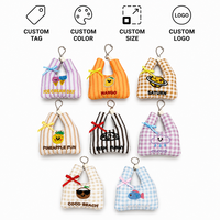 Mini sac fourre-tout Kawaii en peluche, porte-clés brodé, breloque de sac en forme de fruit, accessoire de sac à dos doux à carreaux vichy, cadeau unique
