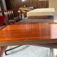 Planche en bois de peuplier carbonisé avec revêtement UV haute brillance, bois de peuplier massif traité thermiquement pour meubles de luxe et décoration murale