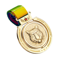 Médaille de fabricant en gros, personnalisable, en alliage de zinc, 3D, dorée, pour marathon, course à pied, médaille sportive en métal sur mesure