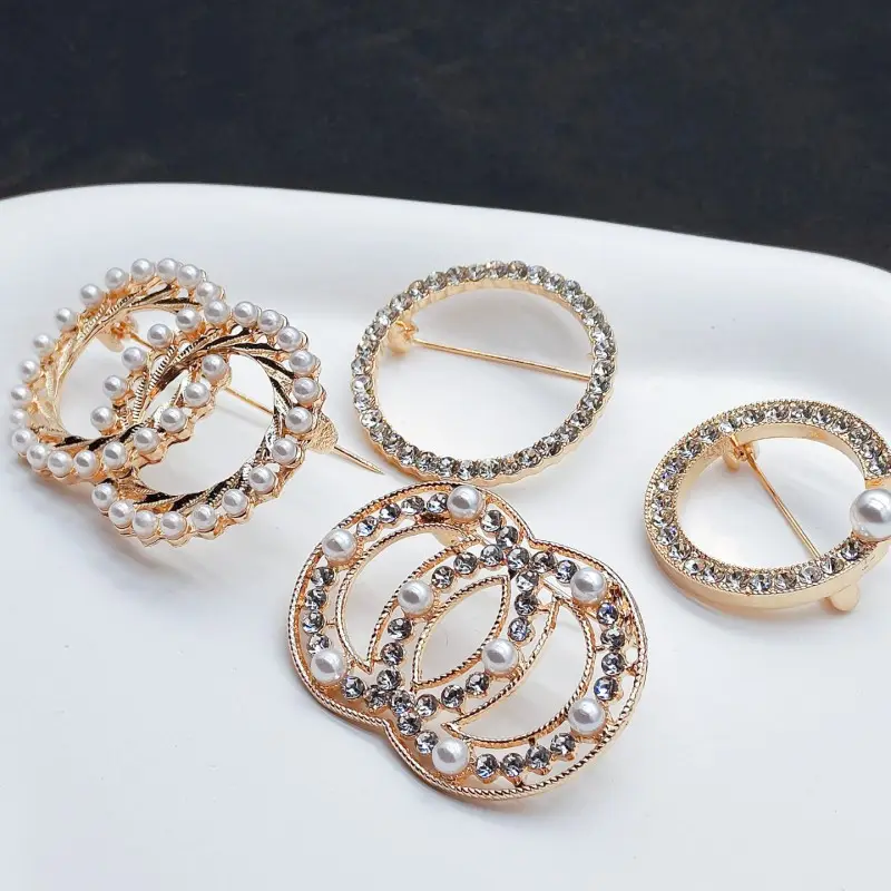 Moda Inspirado Brand Designer jóias Cc Broches Pin Broches De Luxo Para Mulheres Meninas Personalizado