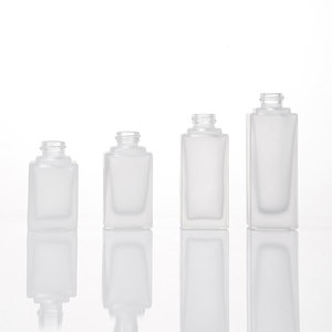 Flaconi in Vetro Classici Quadrati da 100ml, Trasparenti e Opachi, Confezioni di Lusso Personalizzate per Prodotti Skincare OEM/ODM - Product Image 2