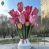 Patung Bunga Tulip Fiberglass Besar yang Dapat Disesuaikan untuk Dekorasi Taman Pernikahan dan Liburan