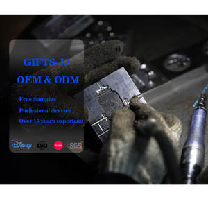 Broche personnalisée à faible MOQ, badge de revers, dessin animé, animation comique, inspiration, épingle en émail, accessoires de bijoux en métal, badge en émail - Product Image 3