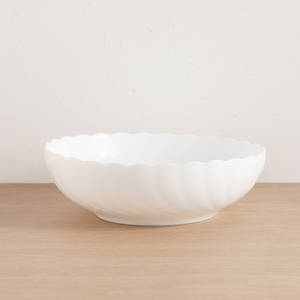 Assiettes en verre opale à motifs floraux, bord ondulé, pour mariage, réception, vente en gros - Product Image 4