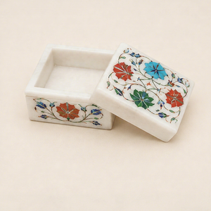 Boîte de rangement rectangulaire pour bijoux Stonecrafts International MOP0131 en nacre bleue gravée de motifs floraux avec couvercles, design élégant pour - Product Image 1