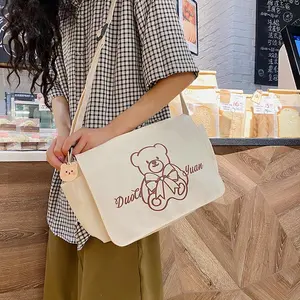 Toptan rahat ayı baskı Messenger Oxford omuz Sling Tote Crossbody okul bayanlar yan çanta kız 2 yan cepli