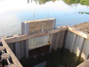 Pila de láminas de plástico de PVC rentable, ligera y fuerte para estabilización de riberas e infraestructura verde - Product Image 4