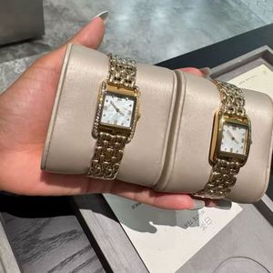 Reloj de Cuarzo Ronda de Lujo para Mujer, Diseño Moderno, Esfera Pequeña, Visualización de Agujas, Alta Calidad, Accesorio de Moda Ejecutiva - Product Image 3