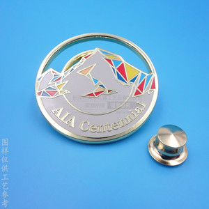 Badge Métallique Centenaire AIA, Broche Circulaire en Alliage Émaillé Doré, Sans Nickel, avec Fermoir Papillon, Cadeau Publicitaire - Product Image 1