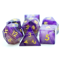 Ensemble de dés en pierre d'agate naturelle à rayures violettes, logo personnalisé polyédrique, RPG, Donjons et Dragons, côtés à bords tranchants