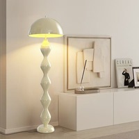 Lampadaire LED moderne simple et créatif à bande torsadée E27 avec lumière réglable en hauteur pour le salon à côté du canapé