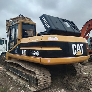 Excavatrice Caterpillar d'occasion 20 tonnes avec moteur, modèles CAT320b, 320CL, 320BL, 320DL, 320c, 320d2l, pour dragage de sable sur routes fluviales, en stock - Product Image 1