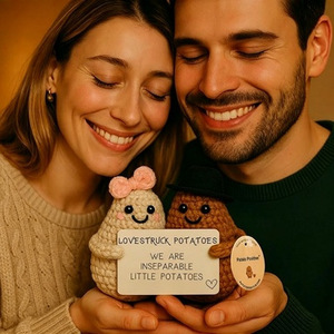 Pommes de terre positives en crochet pour couple avec carte de message « <span class=keywords><strong>Lovestruck</strong></span> » - Amigurumi de petites pommes de terre faites à la main, in Séparables - Product Image 6