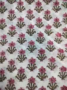 กระเป๋าอเนกประสงค์สำหรับใช้ในชีวิตประจำวัน ทำจากผ้าฝ้ายลายควิลท์ พิมพ์ลายดอกไม้ด้วยมือ เหมาะสำหรับการช้อปปิ้ง การเดินทาง และการใช้งานในที่ทำงาน - Product Image 3