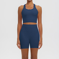 Ensemble de fitness pour femme comprenant un soutien-gorge de sport moulant effet seconde peau avec coussinets et un short de course extérieur à séchage rapide effet push-up