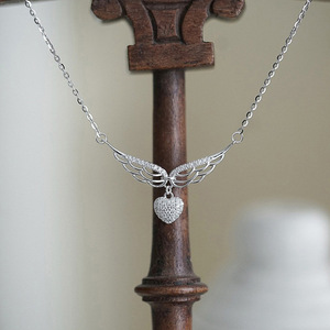 CAOSHI Collane con Ciondolo a Forma di <span class=keywords><strong>Cuore</strong></span> con Design Ali Delicate e Zirconia Cubica per Donne, Gioielli di Moda per Matrimoni e Fidanzamenti - Product Image 5