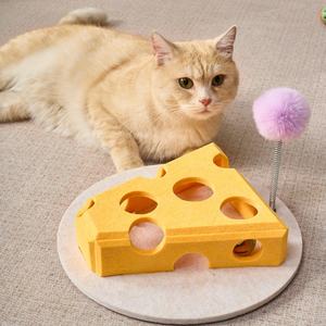 Nuevo juguete de caja de juego de rompecabezas de gato hecho <span class=keywords><strong>en</strong></span> <span class=keywords><strong>fieltro</strong></span> <span class=keywords><strong>en</strong></span> forma de queso con campana y Palo de juguete para gatos para aliviar el aburrimiento de los gatos producto para mascotas - Product Image 2