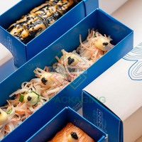 Boîte à lunch à emporter pour sushis avec séparateur Boîte à emporter pour petit déjeuner de restauration rapide personnalisée Offre Spéciale boîte à papier pour tiroir à sushi délicieux