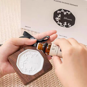 <span class=keywords><strong>Ambientador</strong></span> de Coche con Diseño Moderno, Perfume para Salida de <span class=keywords><strong>Aire</strong></span>, Difusor Magnético con Clip para <span class=keywords><strong>Aire</strong></span> <span class=keywords><strong>Acondicionado</strong></span> de Coche - Product Image 1