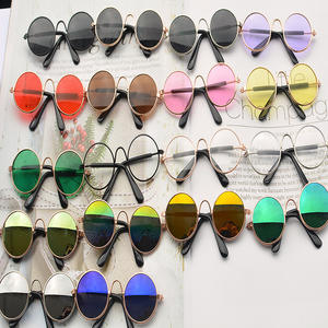 Lunettes de soleil mode créative pour animaux de compagnie Studio photographie accessoires Photo Miniature diverses couleurs poupée accessoires lunettes de soleil - Product Image 2