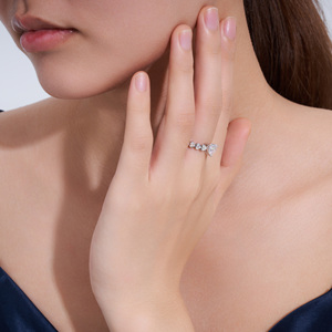 Anello Solitario in Argento 925 con Moissanite Taglio Cuore, Gioiello Raffinato per Matrimonio, San Valentino e Anniversario - Product Image 5