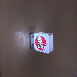 Imán Creativo para Refrigerador con Luz LED, Material ABS Ecológico, Impresión UV Personalizada para Negocios, Imanes Promocionales - Product Image 6