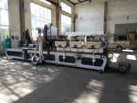 Machine d'assemblage de cloisons en carton