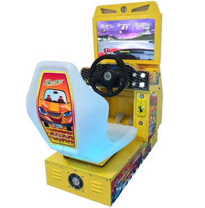Cockpit de course professionnel avec système de conduite à double écran, divertissement interactif incluant des jeux de course - Product Image 4