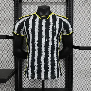 Fashion Design Set di abbigliamento da calcio rosso e nero in stile africano per bambini-maglia da calcio Juventuses inclusa