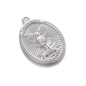 Jingxiangs nuevo Retro y acero inoxidable Jesús collar escudo <span class=keywords><strong>Caballero</strong></span> accesorio DIY colgante para hombre - Product Image 1