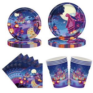 Assiettes rondes en papier jetables sur le thème d'Halloween pour les fêtes, avec un design de château de citrouille - Product Image 5