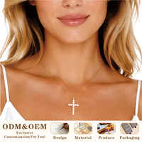 Collier tendance simple avec pendentif croix personnalisé en zircon cubique, plaqué or 18 carats, en acier inoxydable, étanche et inaltérable, bijou de mode