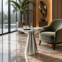 Table d'appoint conique en métal brossé argenté, table basse de luxe moderne pour hôtel, villa, salon