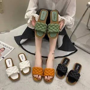 2023 New Summer Fashion Multi Color Flat Sandals Beach Square Women Prevent Slippery Platform Flat Slipper Shoes
