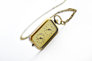 <span class=keywords><strong>Montre</strong></span> <span class=keywords><strong>de</strong></span> <span class=keywords><strong>Poche</strong></span> Carrée avec Chaîne Logo Sublimation Couleur Bronze Ancien Acceptée - Product Image 5