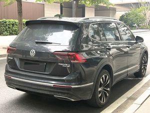 Volkswagen <span class=keywords><strong>Tiguan</strong></span> L R-Line 2.0TSI 330TSI 2WD Édition Haut de Gamme 2019, Transmission Automatique, Occasion, avec Hayon Électrique - Product Image 4