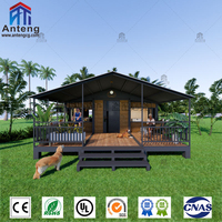 Module d'extension de maison conteneur extensible et peu encombrante avec solutions de rangement dissimulées et mobilier rétractable