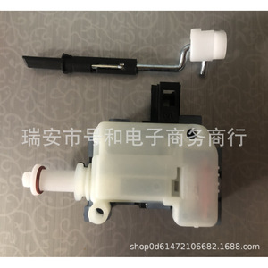ฝาปิดถังน้ำมันพร้อมตัวล็อค สำหรับ Jetta Golf Passat Skoda 1J0810773D 1K5959782 อะไหล่รถยนต์พลาสติก - Product Image 2