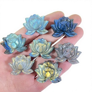 Lotus sculpté en labradorite bleue naturelle de Boheng pour la décoration, idéal pour la lithothérapie en gros - Product Image 2