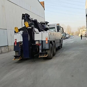 Camion de remorquage HOWO 8*4 pas cher, 25 tonnes, diesel, dépanneuse, flèche de récupération, nouvelle transmission manuelle, dépanneuse montée sur camion à vendre - Product Image 4