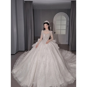 Robe de mariée principale, nouveau modèle, manches longues, vintage, haut de gamme, en dentelle française raffinée, style robe de bal moderne, traîne balayante, fleurs - Product Image 5