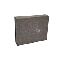 Boîte d'emballage pliable en carton rigide de luxe de 2 mm, fermeture magnétique élégante, doublure en velours, matériaux recyclés