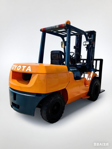 Basso prezzo usato giapponese per Toyota FD50 carrello elevatore Diesel macchinari industriali pesanti usati con basse ore di lavoro - Product Image 4