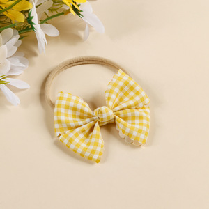 Diadema de nailon para bebé con lazo de gingham, borde festoneado y diseño a cuadros, ligera y suave, accesorios para el cabello para recién nacidos - Product Image 6