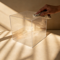 Étagère en acrylique transparente à 5 faces personnalisée pour une surface de rangement rectangulaire transparente polie
