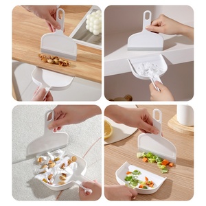 Ensemble balayette et pelle mini pour enfants, idéal pour le nettoyage des animaux domestiques, des bureaux d'étudiants et des tables scolaires - Product Image 5